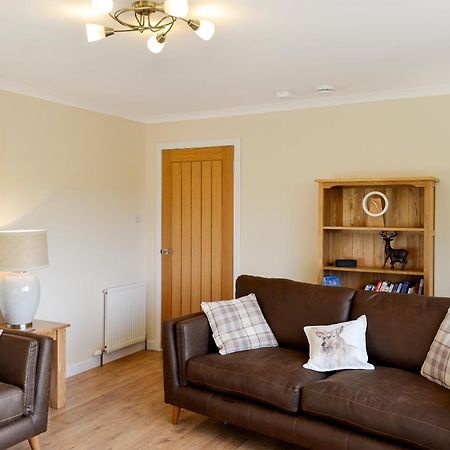 Hillview Villa Beith Exterior photo